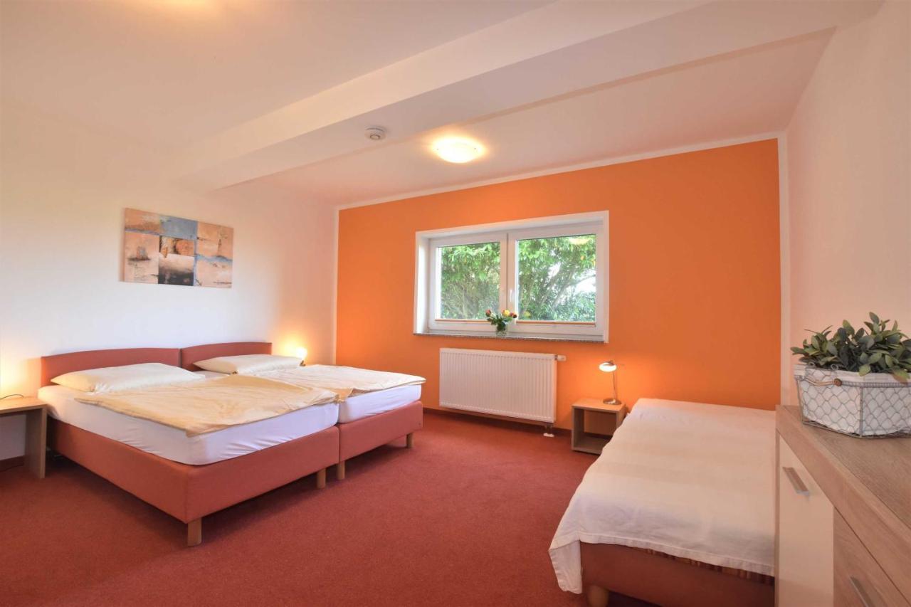 Ferienwohnungen Kleckerburg Mit Me Kagsdorf Exterior photo