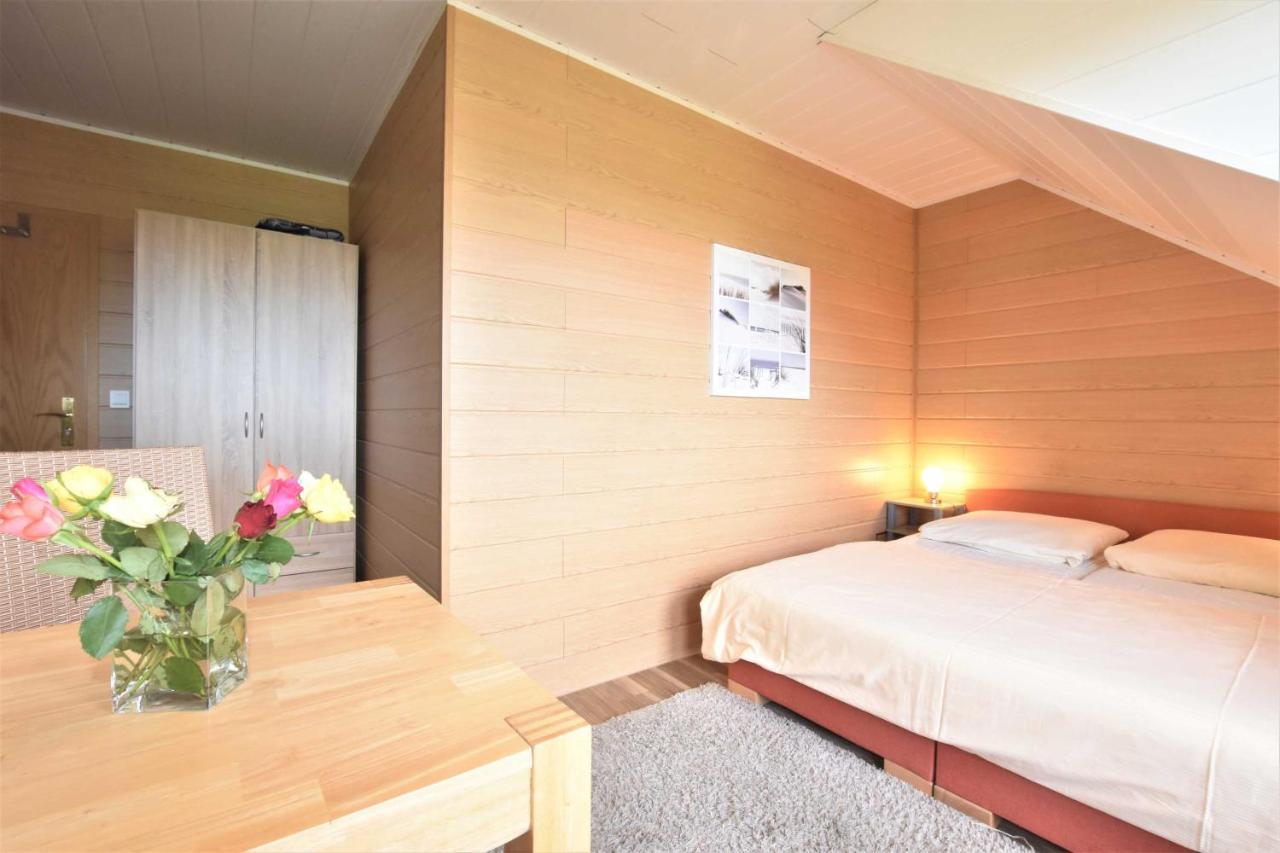 Ferienwohnungen Kleckerburg Mit Me Kagsdorf Exterior photo