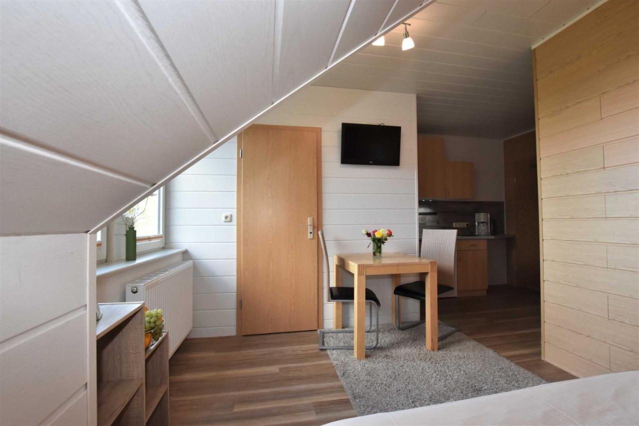 Ferienwohnungen Kleckerburg Mit Me Kagsdorf Exterior photo